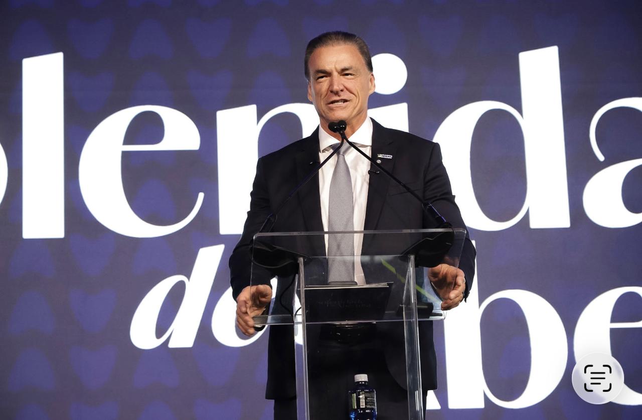 Apas Show: Varejo pressiona Congresso por flexibilização trabalhista
