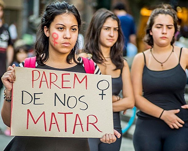 Brasil teve 3.642 mulheres assassinadas em 2024; 67% negras, 35% dentro de casa